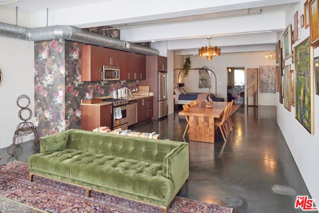 849 S Broadway 906, Los Angeles, CA 90014