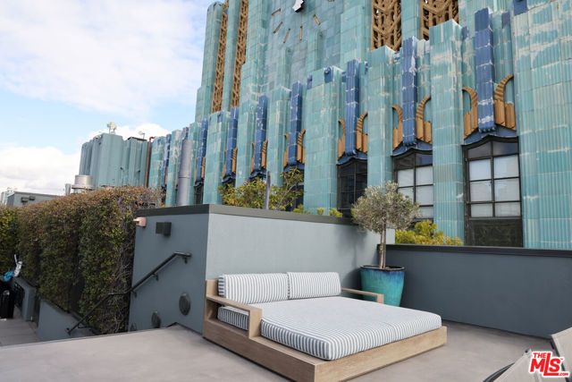 849 S Broadway 906, Los Angeles, CA 90014