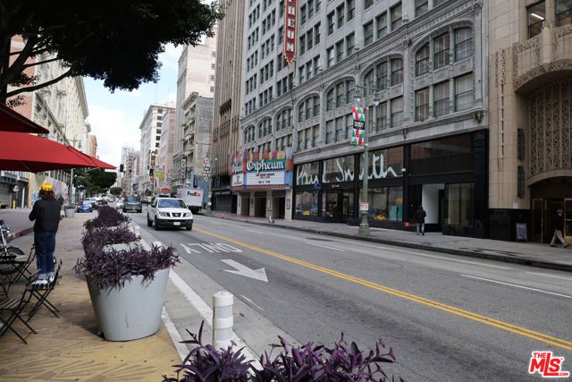 849 S Broadway 906, Los Angeles, CA 90014