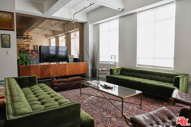 849 S Broadway 906, Los Angeles, CA 90014
