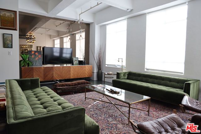 849 S Broadway 906, Los Angeles, CA 90014
