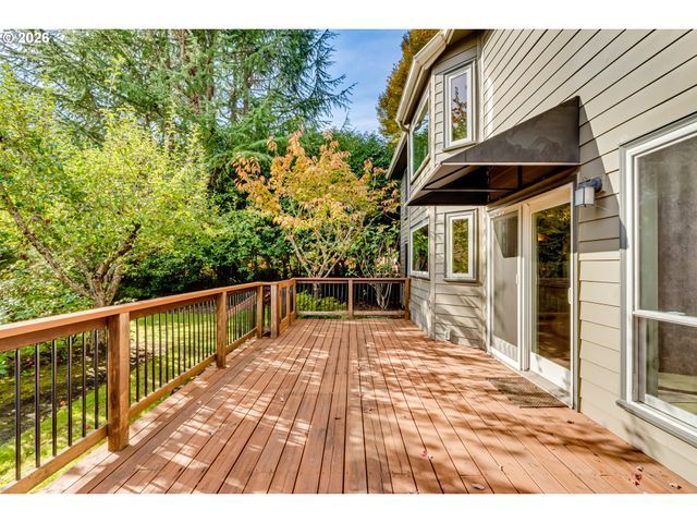 1244 COURTNEY Pl, Eugene, OR 97405