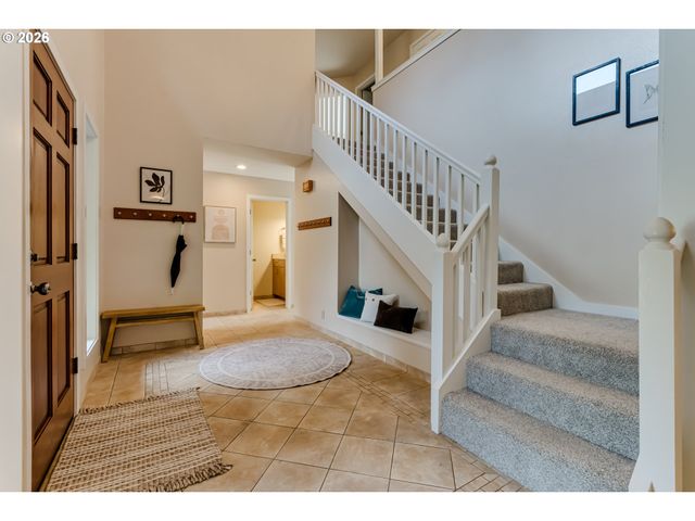1244 COURTNEY Pl, Eugene, OR 97405