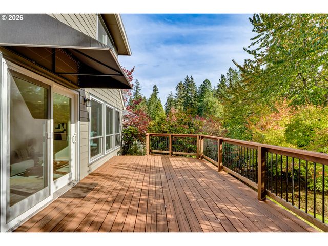 1244 COURTNEY Pl, Eugene, OR 97405