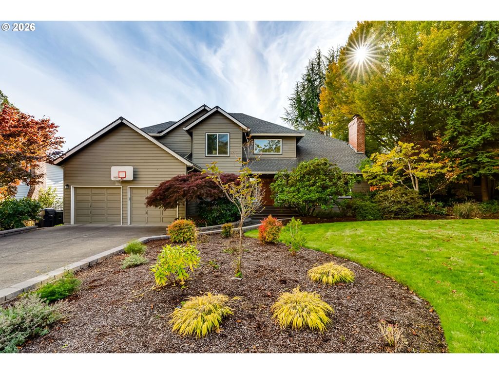 1244 COURTNEY Pl, Eugene, OR 97405