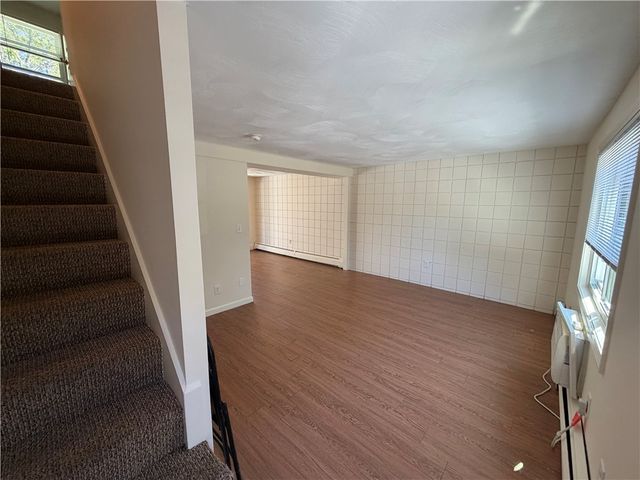 445 Fairview Avenue 6, Coventry, RI 02816