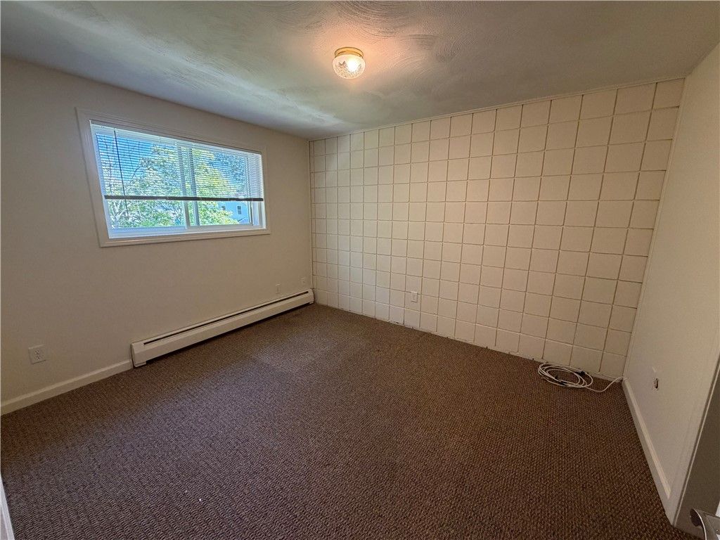 445 Fairview Avenue 6, Coventry, RI 02816