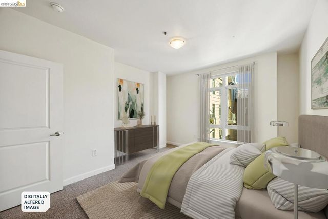 423 7th St 506, Oakland, CA 94607