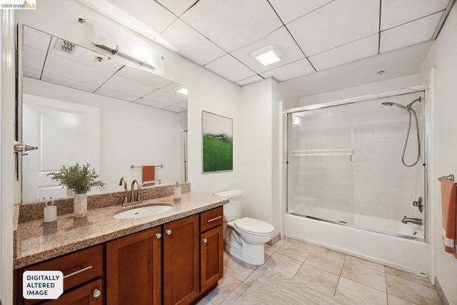 423 7th St 506, Oakland, CA 94607