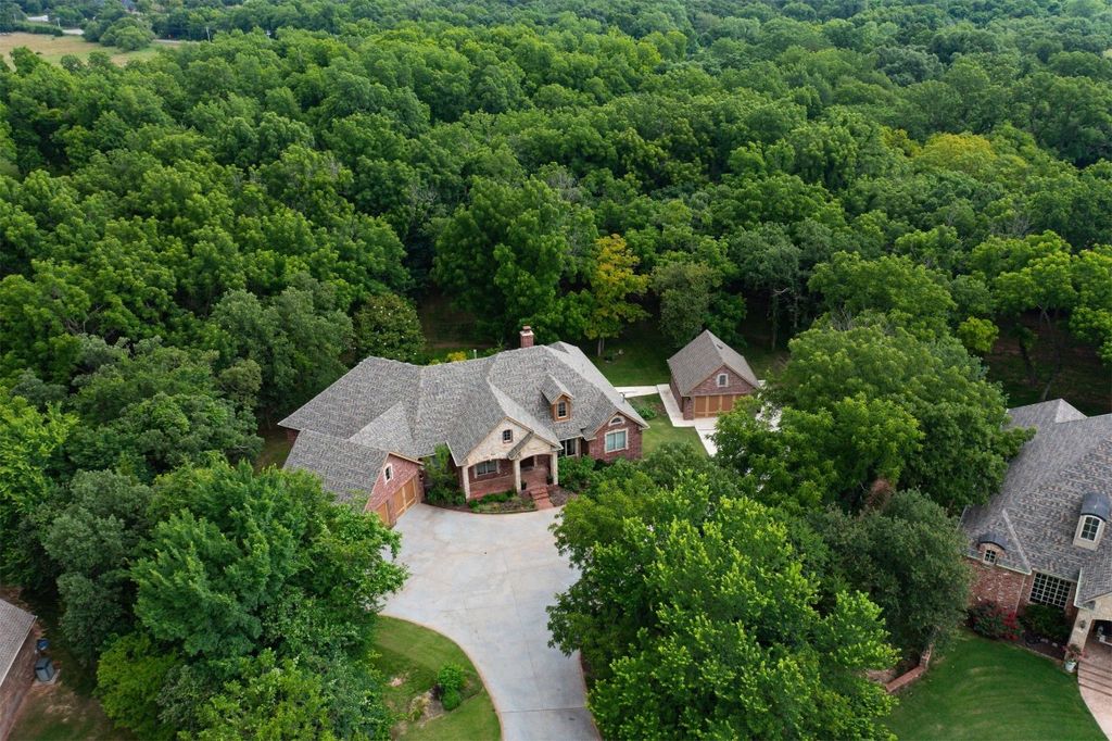 1918 Winding Ridge Road, Edmond, OK 73034