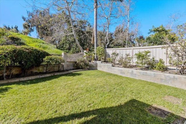 2077 Tiffany Dr, Oceanside, CA 92056