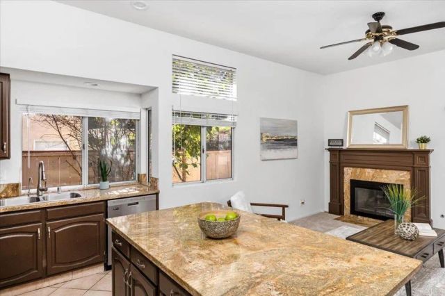 2077 Tiffany Dr, Oceanside, CA 92056
