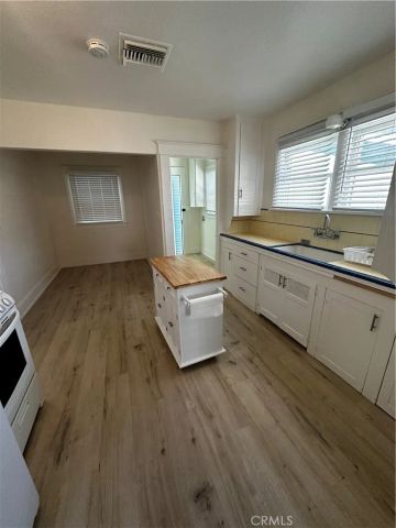 3455 Locust Street, Riverside, CA 92501