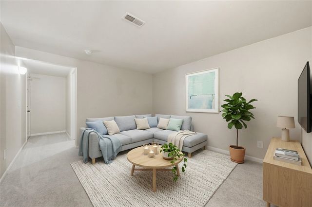 2910 Signature Boulevard, Ann Arbor, MI 48103