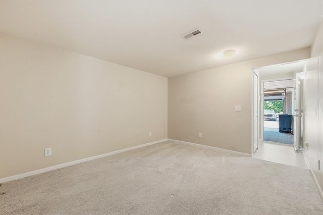 2910 Signature Boulevard, Ann Arbor, MI 48103