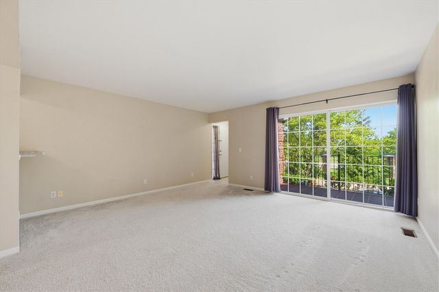 2910 Signature Boulevard, Ann Arbor, MI 48103