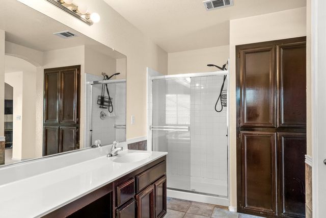 1707 Poppy Dr, Rocklin, CA 95765