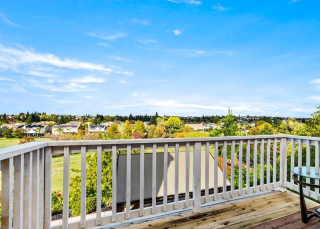 1707 Poppy Dr, Rocklin, CA 95765