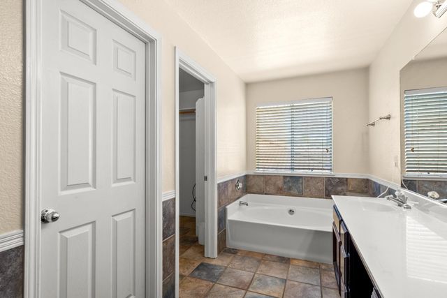 1707 Poppy Dr, Rocklin, CA 95765