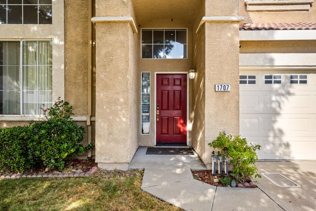 1707 Poppy Dr, Rocklin, CA 95765