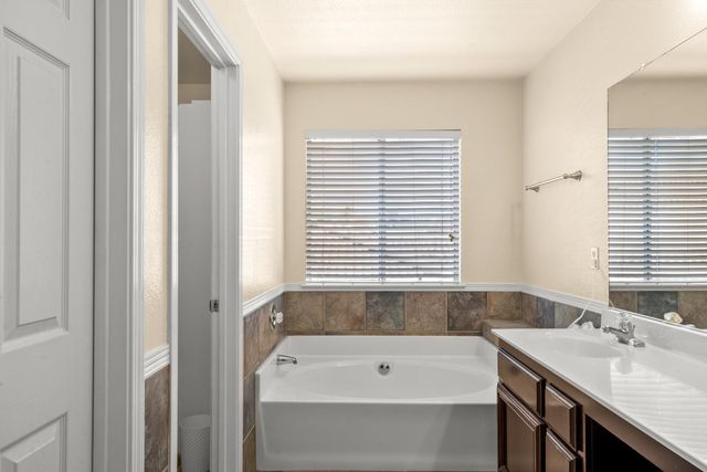 1707 Poppy Dr, Rocklin, CA 95765