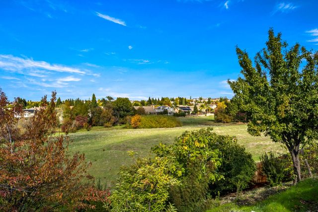 1707 Poppy Dr, Rocklin, CA 95765