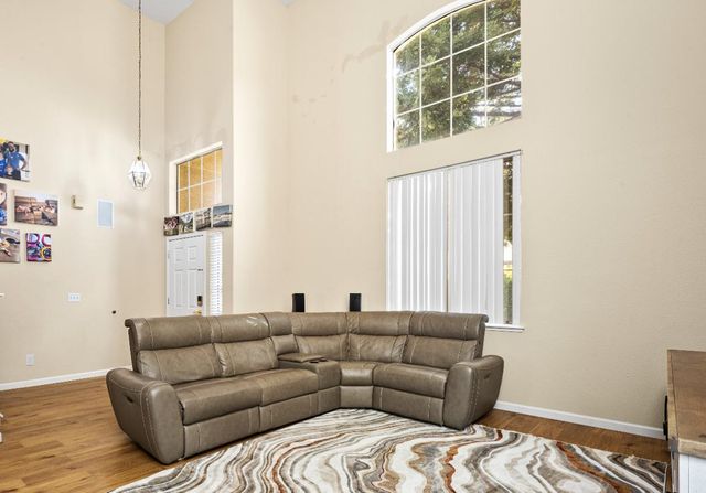 1707 Poppy Dr, Rocklin, CA 95765