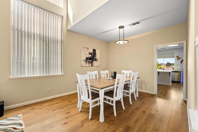 1707 Poppy Dr, Rocklin, CA 95765