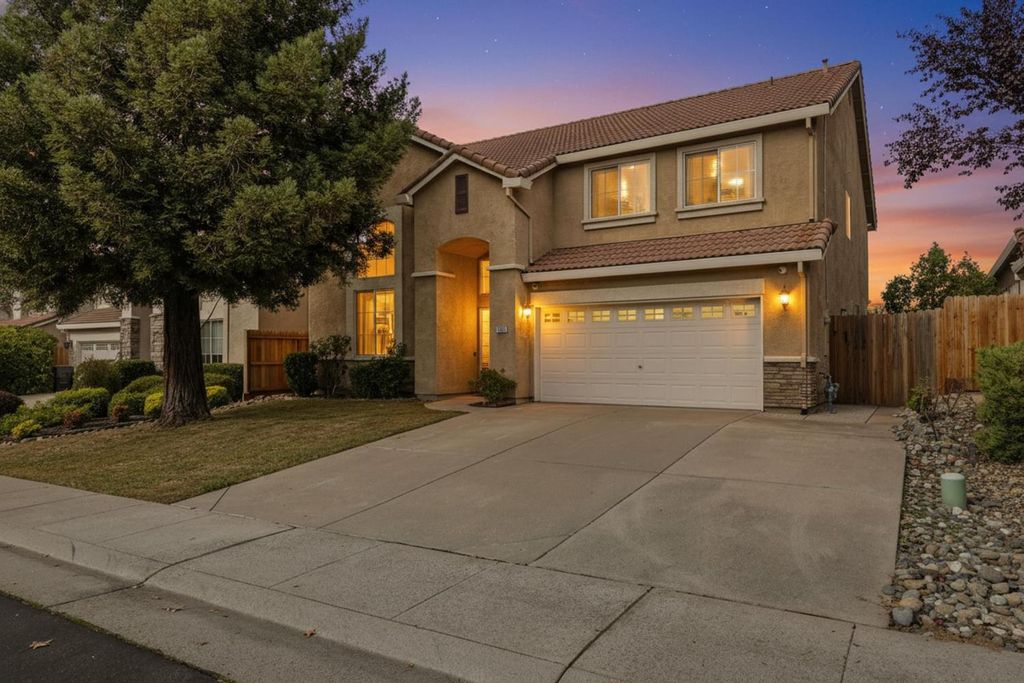 1707 Poppy Dr, Rocklin, CA 95765