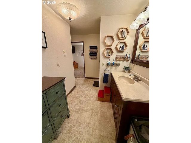 23625 S HIGHWAY 99W, Amity, OR 97101
