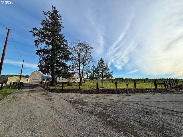 23625 S HIGHWAY 99W, Amity, OR 97101