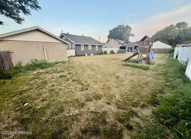 105 Hudson Avenue, North Middletown, NJ 07748