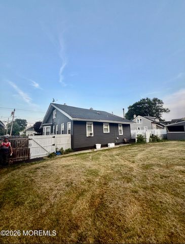 105 Hudson Avenue, North Middletown, NJ 07748