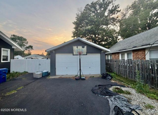 105 Hudson Avenue, North Middletown, NJ 07748