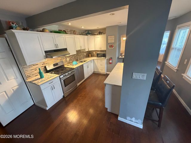 105 Hudson Avenue, North Middletown, NJ 07748