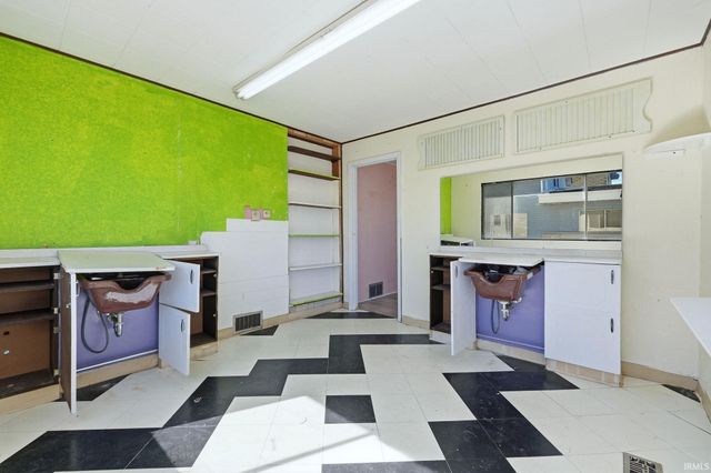 622 Broadway Street, New Haven, IN 46774