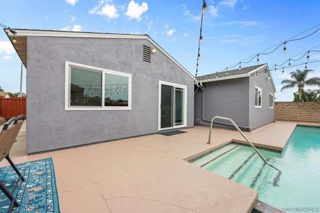 10364 Woodpark Dr, Santee, CA 92071