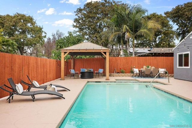 10364 Woodpark Dr, Santee, CA 92071