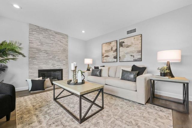 10364 Woodpark Dr, Santee, CA 92071