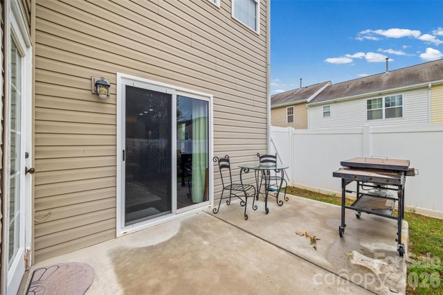 341 Sandy Spring Lane, Lake Wylie, SC 29710