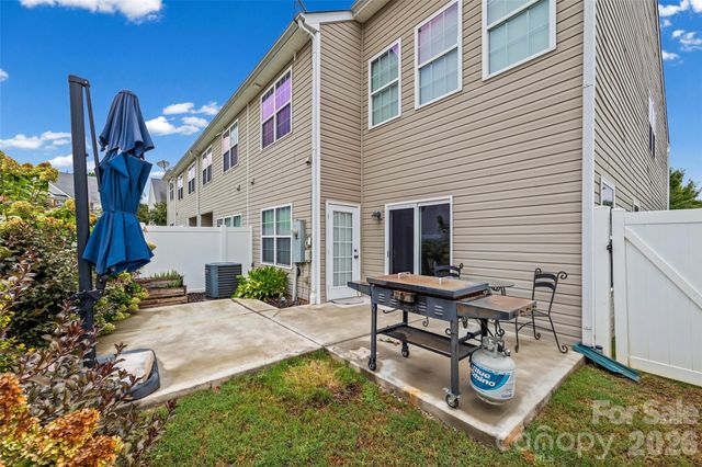341 Sandy Spring Lane, Lake Wylie, SC 29710