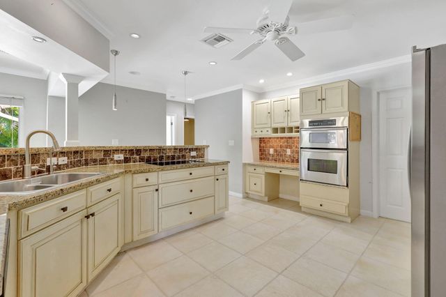 3841 NE 6TH Drive, Boca Raton, FL 33431