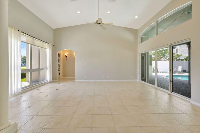 3841 NE 6TH Drive, Boca Raton, FL 33431