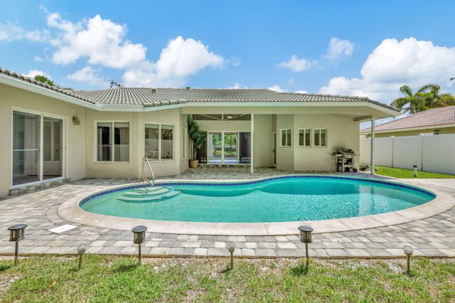 3841 NE 6TH Drive, Boca Raton, FL 33431