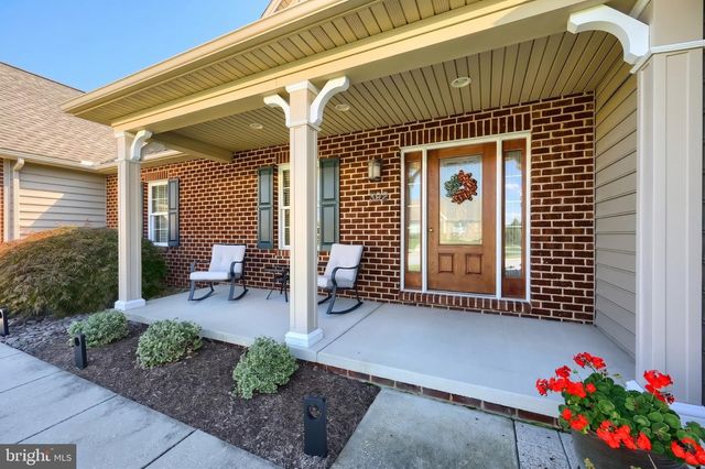 392 ONYX RD, New Oxford, PA 17350