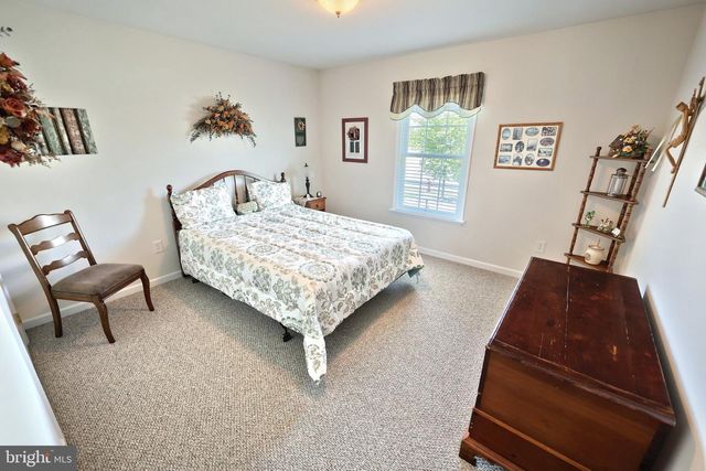392 ONYX RD, New Oxford, PA 17350