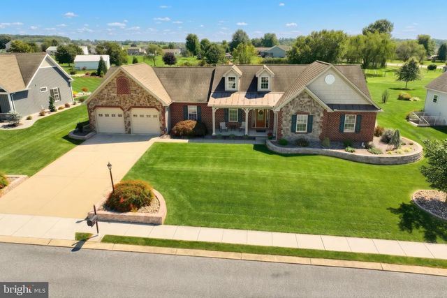 392 ONYX RD, New Oxford, PA 17350