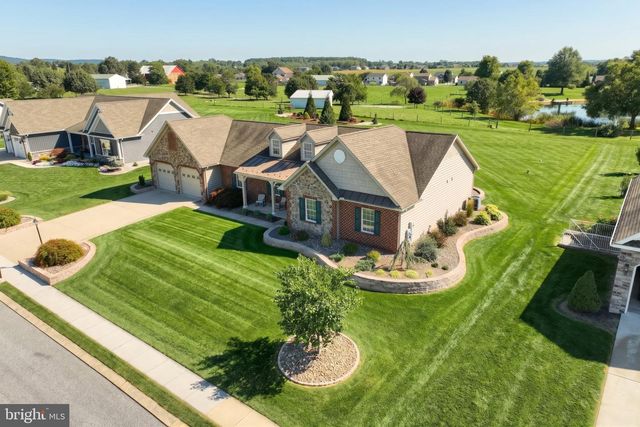 392 ONYX RD, New Oxford, PA 17350