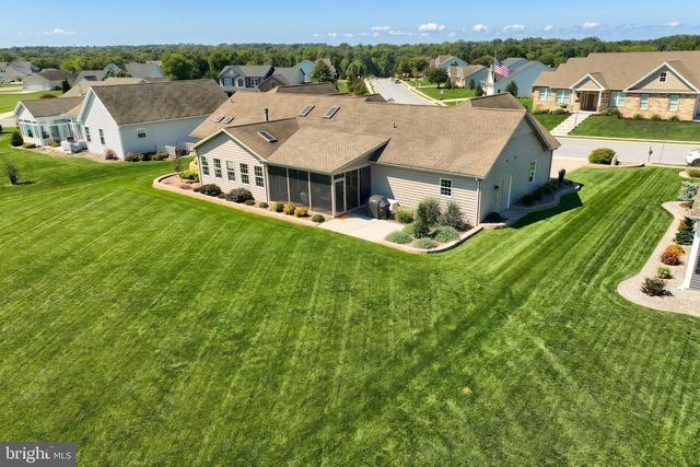 392 ONYX RD, New Oxford, PA 17350