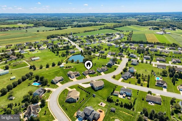 392 ONYX RD, New Oxford, PA 17350